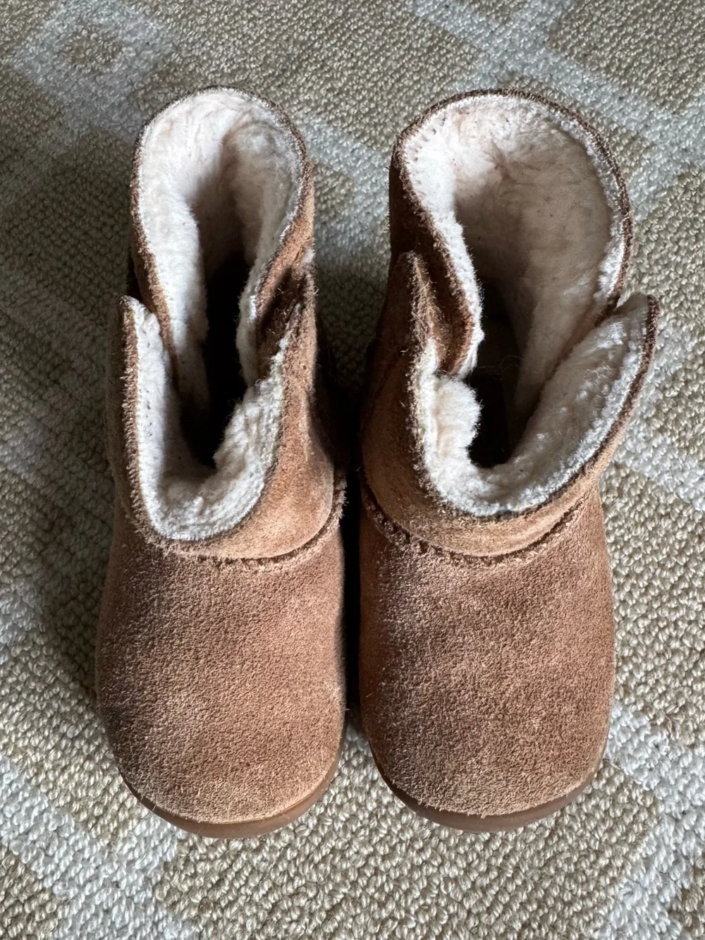 UGG Keelan II Toddler Chestnut Sheepskin Suede Winter Boots Size 6